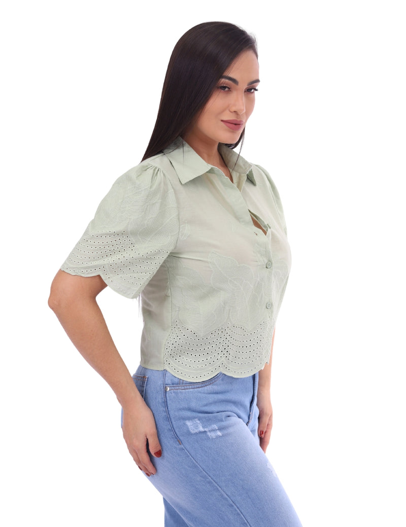 Blusa Feminina Estilo Camisa com Relevo Floral