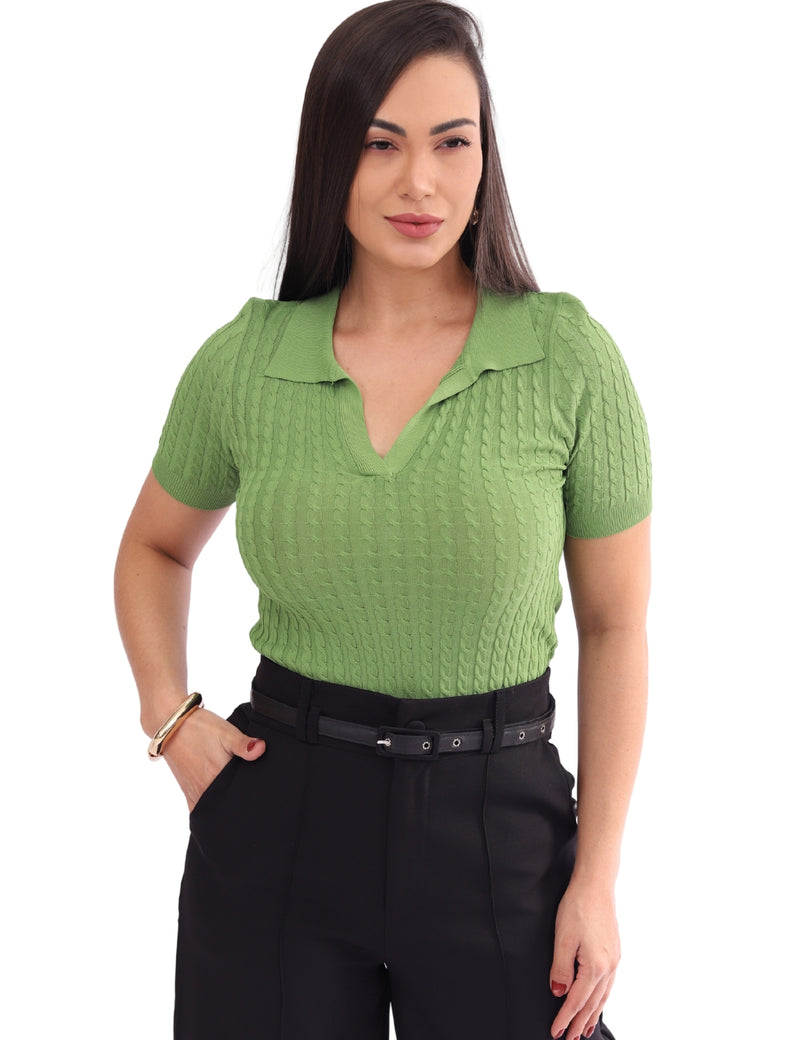 Blusa Feminina Polo Tricot com Textura Canelada e Gola V