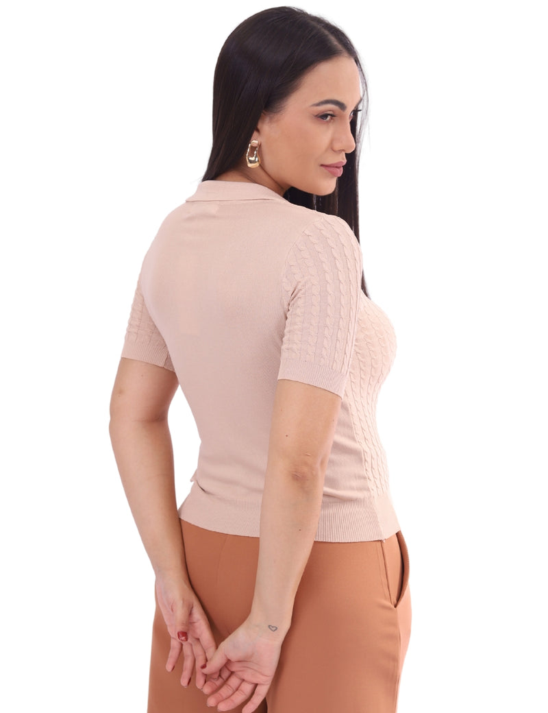 Blusa Feminina Polo Tricot com Textura Canelada e Gola V